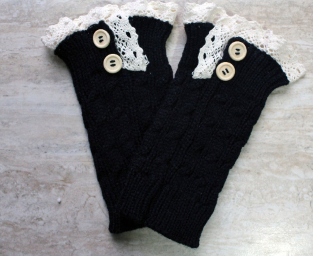 Beautifull Boundaries - Boot cuffs black with buttons